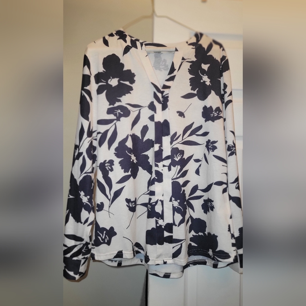 Elegant Women's Floral  Shirt - Dark Navy on White